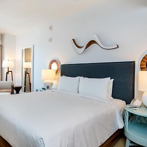Upper Floors King Room